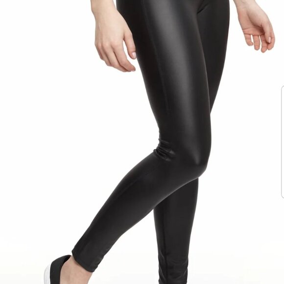 Leather looking leggings. - Picture 5 of 5